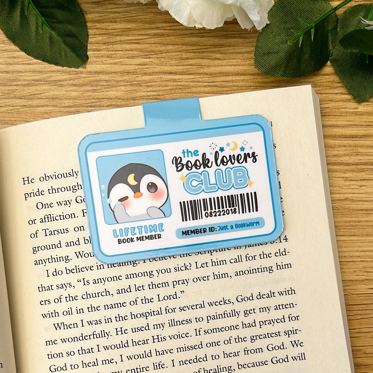Book Lovers Club Friends Magnetic Bookmark: B2: The Bookaholic - Mochi