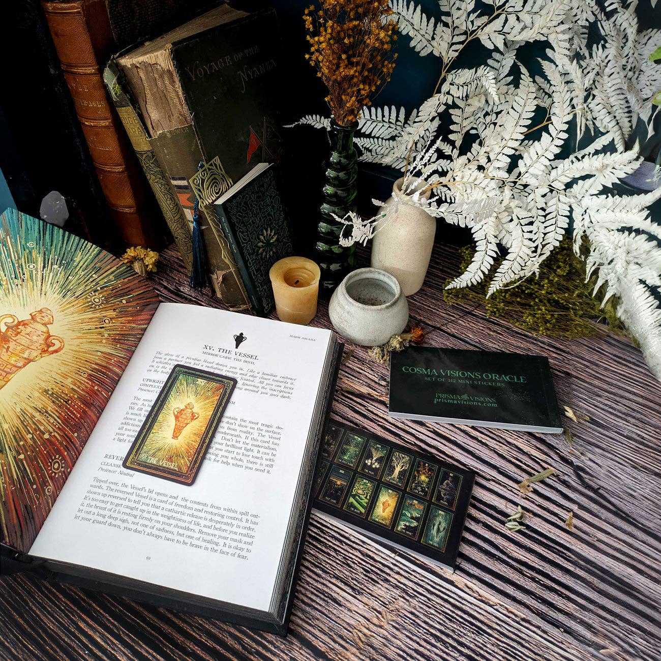 Visions Sticker Book: Cosma Visions Oracle