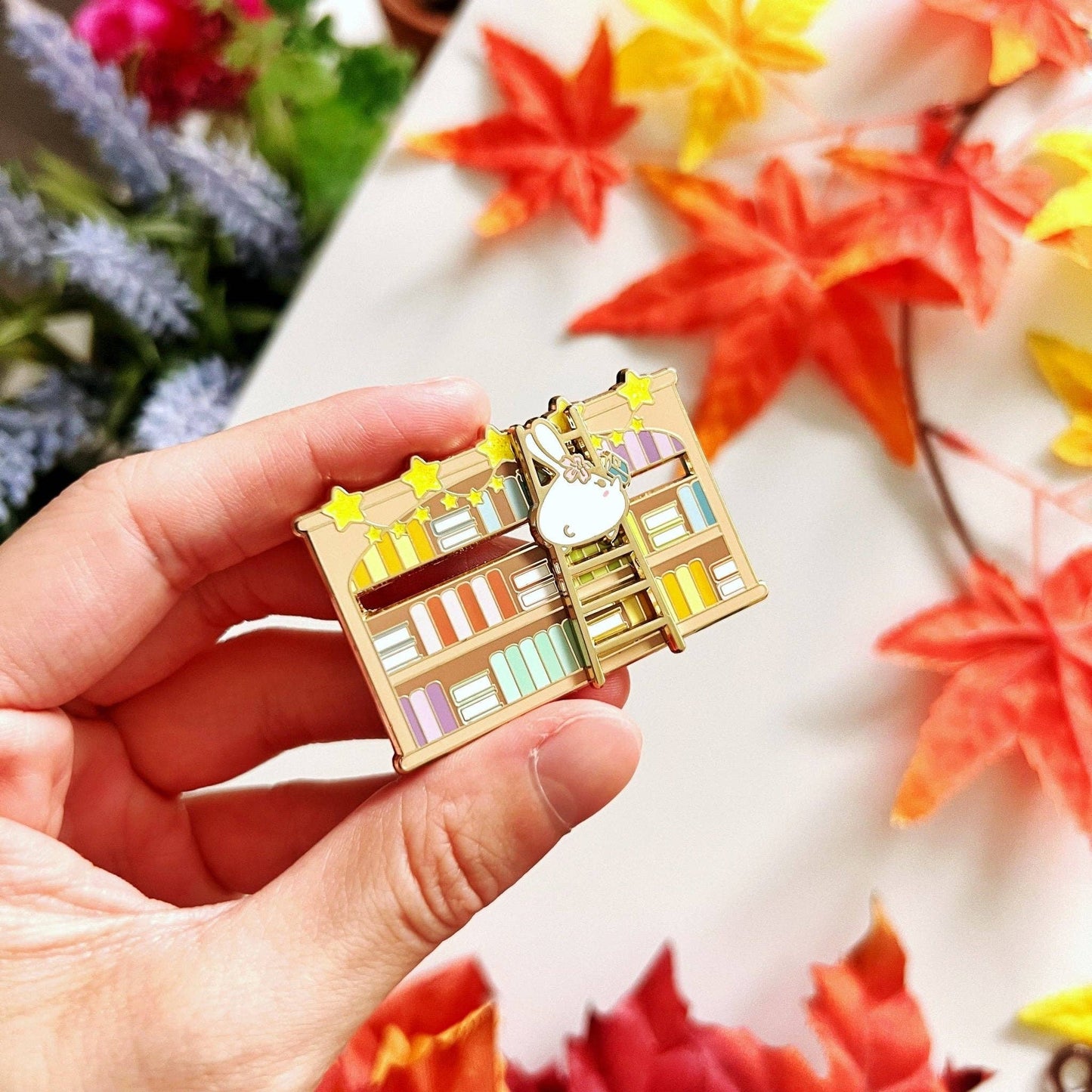 Enamel Pin - Bookshelf (Interactive Slider)