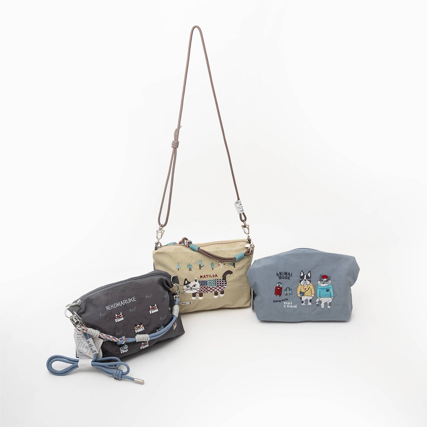 Kusuguru Japan Embroidered Cat Multi-Use Crossbody Bag: Green