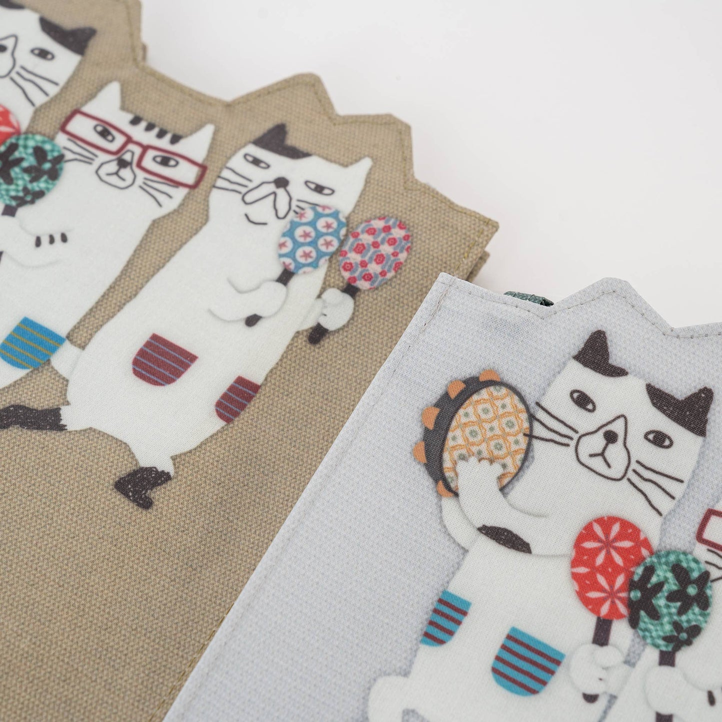 Whimsical "Nekomaruke Brother" Waterproof Mini Tote - Kusugu: White